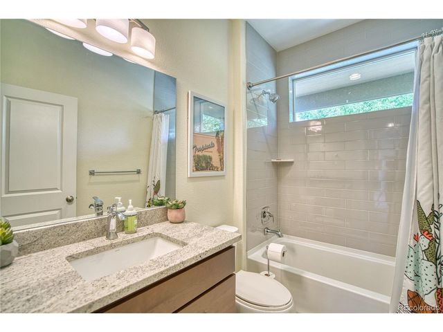 1522 Moonlight Dr, Longmont, CO 80504