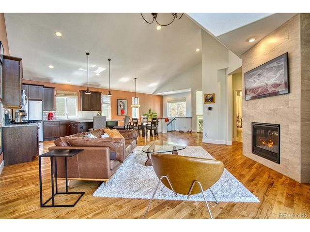 1522 Moonlight Dr, Longmont, CO 80504