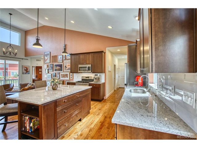 1522 Moonlight Dr, Longmont, CO 80504