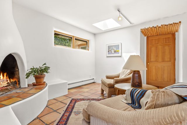 414 Sosaya Lane, Santa Fe, NM 87505