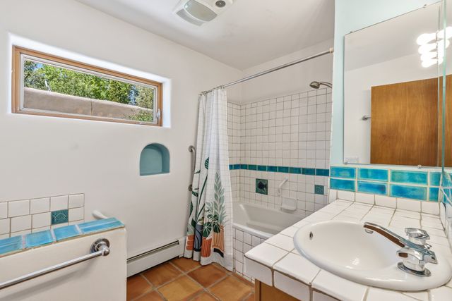 414 Sosaya Lane, Santa Fe, NM 87505