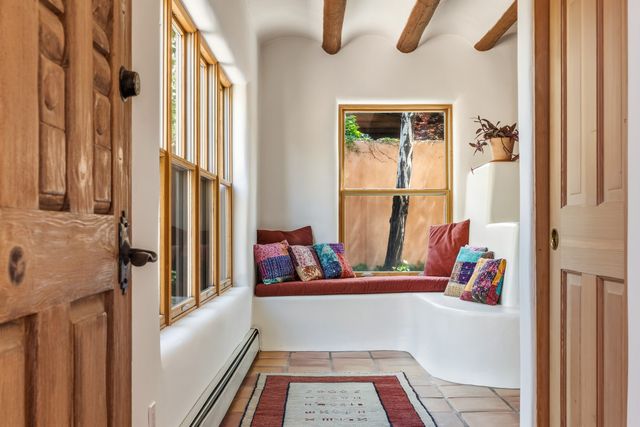 414 Sosaya Lane, Santa Fe, NM 87505