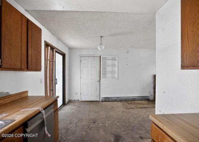 19535 Spruce Drive, Chugiak, AK 99567