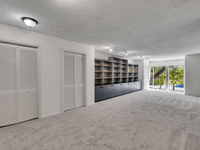 5050 Ambassador Way 218, Houston, TX 77056