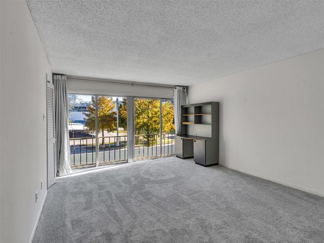 5050 Ambassador Way 218, Houston, TX 77056