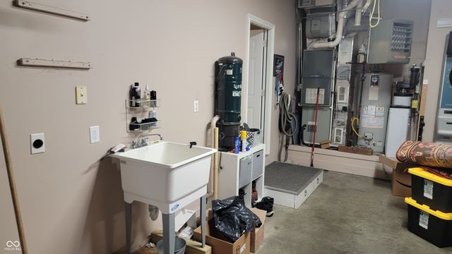 5773 Station Hill Drive, Avon, IN 46123