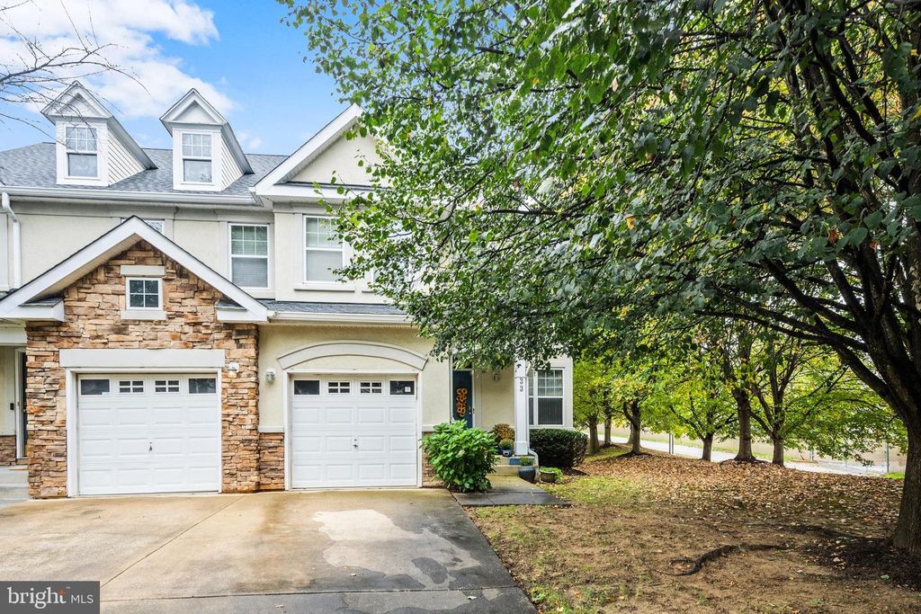 Image 38 of property listing at 33 PEREGRINE CT #33, Baltimore, MD 21208
