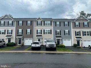 12 FOXWOOD DR, Gilbertsville, PA 19525
