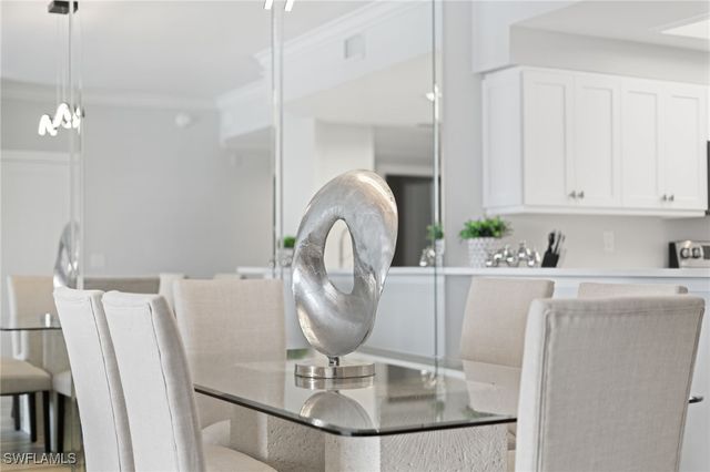 9700 Gulf Shore DR 202, Naples, FL 34108