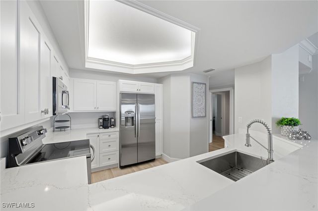 9700 Gulf Shore DR 202, Naples, FL 34108