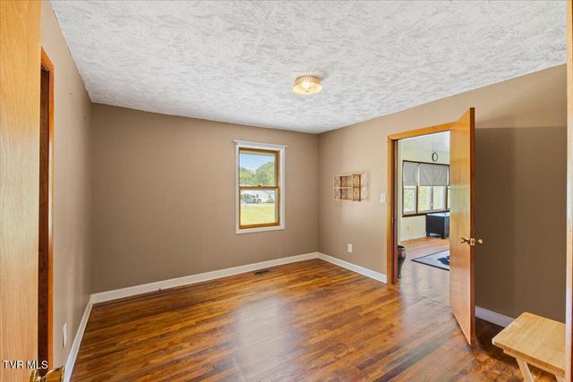 105 Meredith Drive, Elizabethton, TN 37643