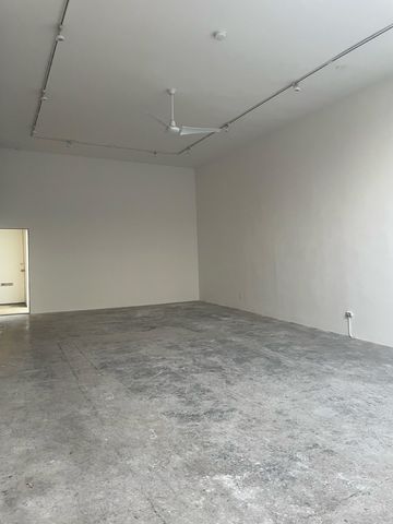 1839 S Halsted Street, Chicago, IL 60608