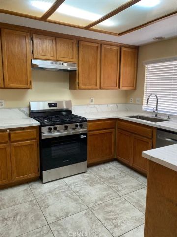 9290 Buckthorn Avenue, Hesperia, CA 92345