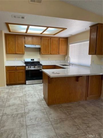 9290 Buckthorn Avenue, Hesperia, CA 92345