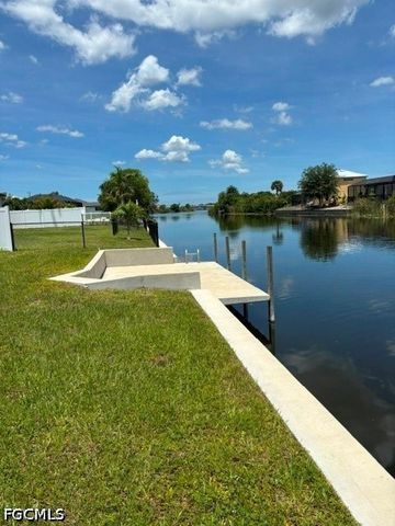 2827 SW 2nd TER, Cape Coral, FL 33991