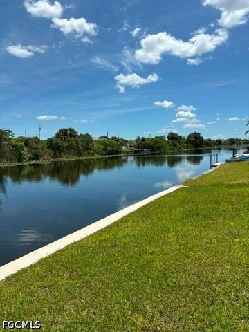 2827 SW 2nd TER, Cape Coral, FL 33991