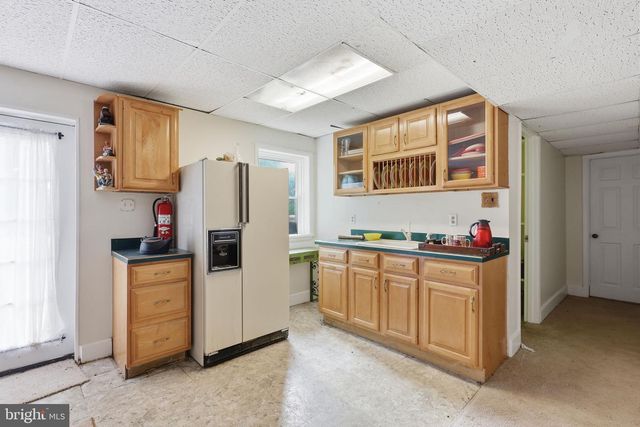 39335 BOLINGTON RD, Lovettsville, VA 20180