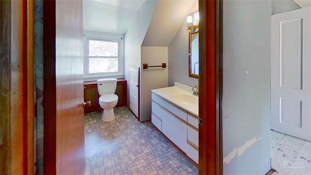 79 North Main Street, Geneva City, NY 14456