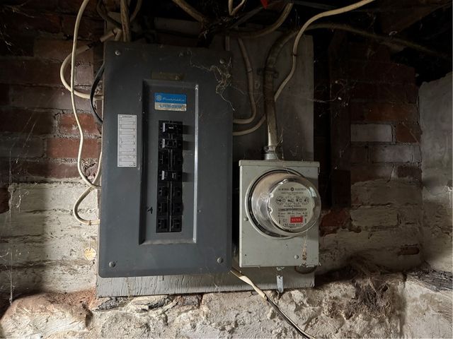 79 North Main Street, Geneva City, NY 14456