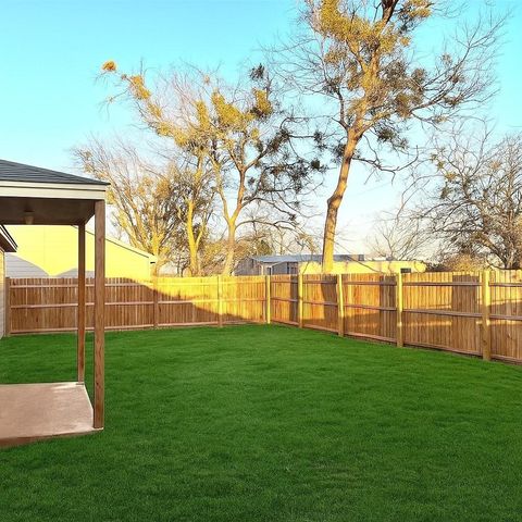 408 Whitney Court, Rio Vista, TX 76093