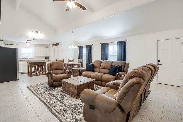 408 Whitney Court, Rio Vista, TX 76093