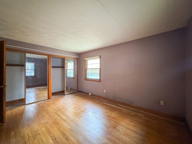 27 Hancock St, Westfield, MA 01085