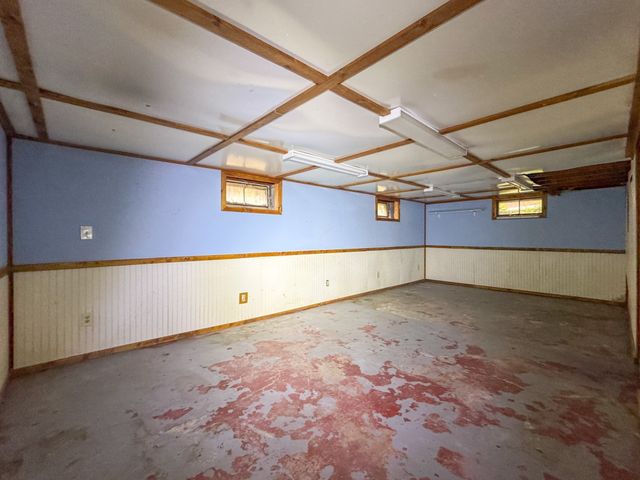 27 Hancock St, Westfield, MA 01085
