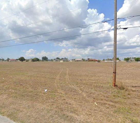 623 NE 15TH TERRACE, Cape Coral, FL 33909