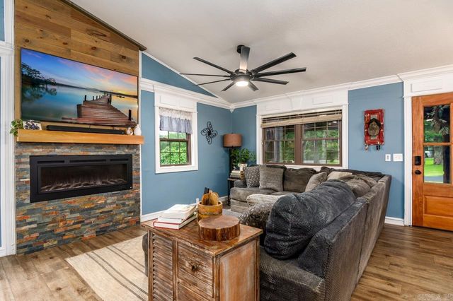 120 Travels Ln., Romance, AR 72136