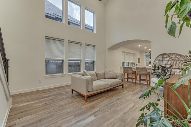 530 W Cascade Heights Drive, Montgomery, TX 77316