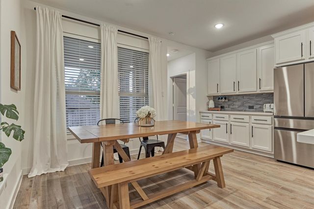 530 W Cascade Heights Drive, Montgomery, TX 77316