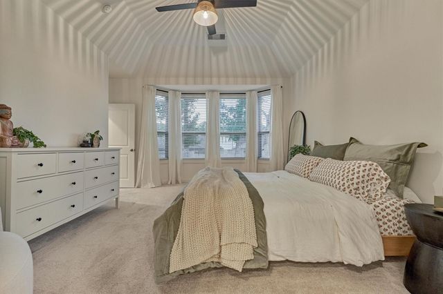 530 W Cascade Heights Drive, Montgomery, TX 77316