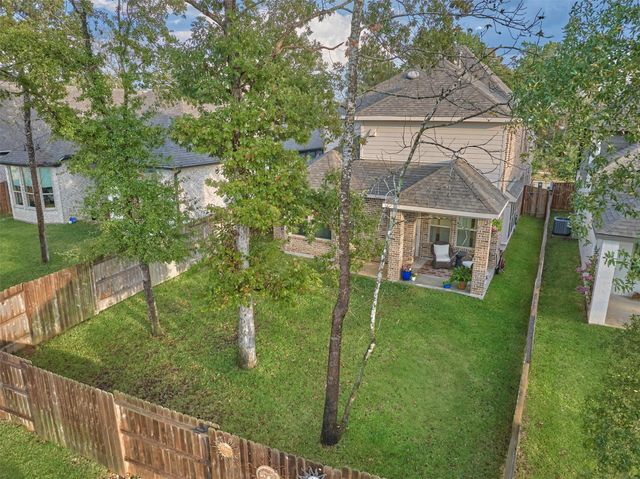 530 W Cascade Heights Drive, Montgomery, TX 77316