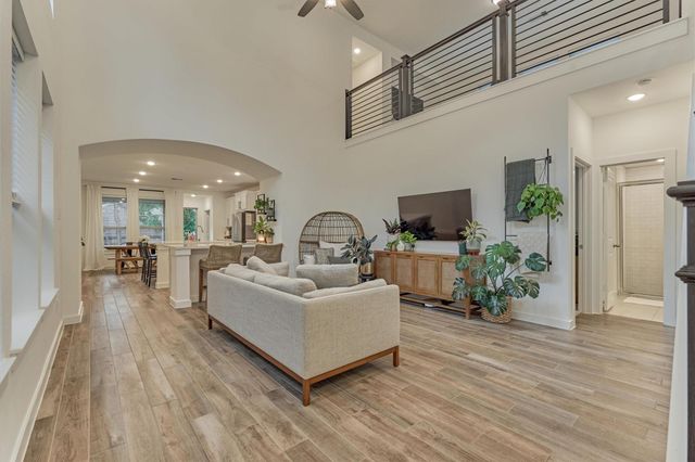 530 W Cascade Heights Drive, Montgomery, TX 77316