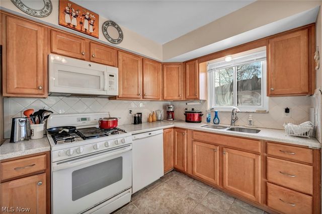 24207 Lebern Drive, North Olmsted, OH 44070