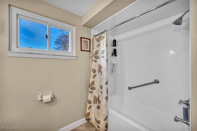 24207 Lebern Drive, North Olmsted, OH 44070