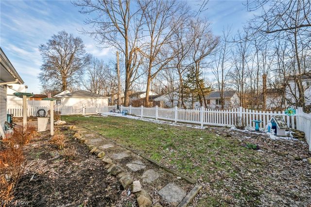 24207 Lebern Drive, North Olmsted, OH 44070