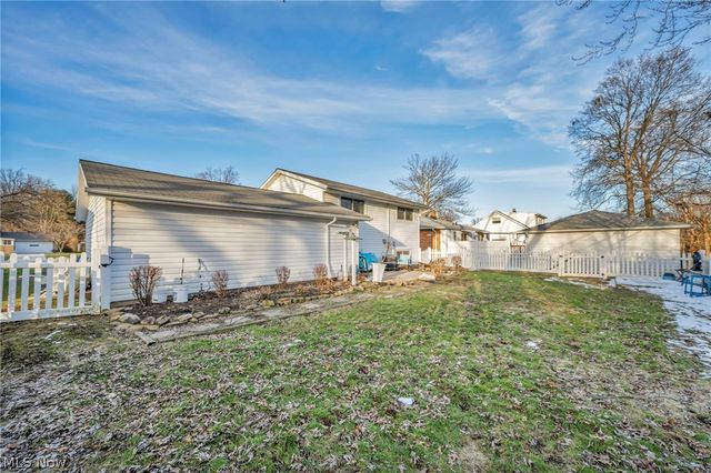 24207 Lebern Drive, North Olmsted, OH 44070