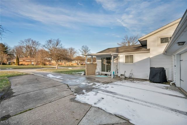 24207 Lebern Drive, North Olmsted, OH 44070