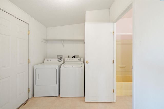 11 Nicole, Pasco, WA 99301