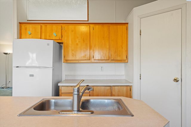 11 Nicole, Pasco, WA 99301