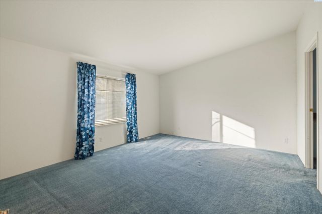 11 Nicole, Pasco, WA 99301