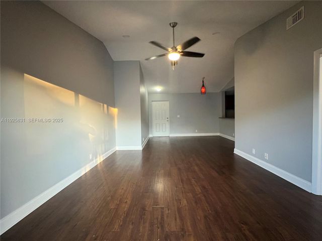 5621 Riverside Dr 203A1, Coral Springs, FL 33067