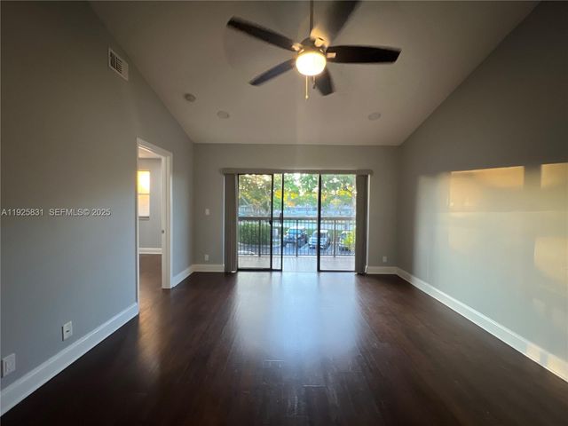 5621 Riverside Dr 203A1, Coral Springs, FL 33067