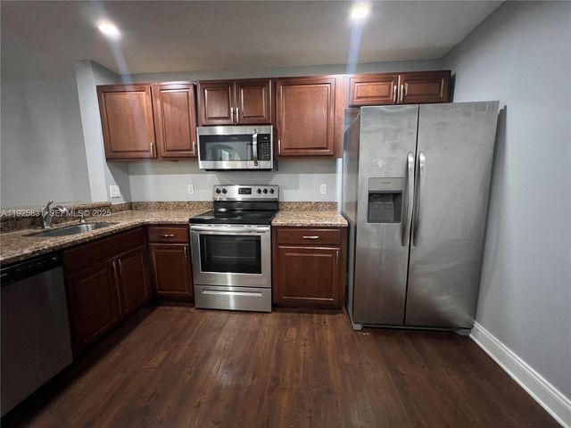 5621 Riverside Dr 203A1, Coral Springs, FL 33067