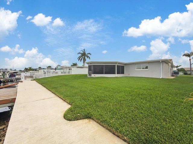 5008 DORY DRIVE, New Port Richey, FL 34652