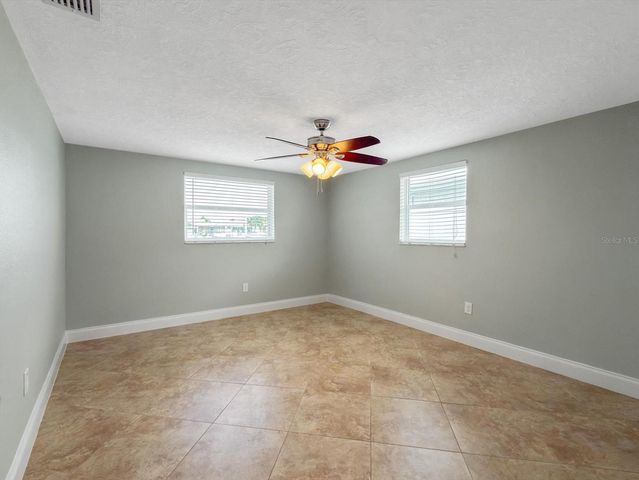 5008 DORY DRIVE, New Port Richey, FL 34652