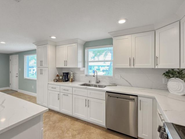 5008 DORY DRIVE, New Port Richey, FL 34652