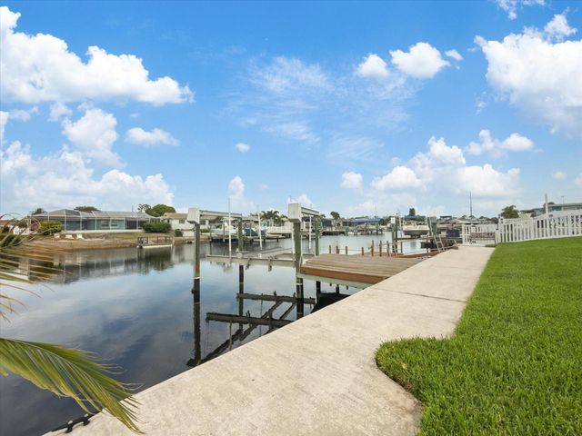 5008 DORY DRIVE, New Port Richey, FL 34652