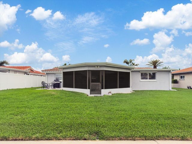 5008 DORY DRIVE, New Port Richey, FL 34652